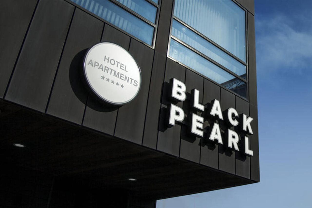 Black Pearl Reykjavík