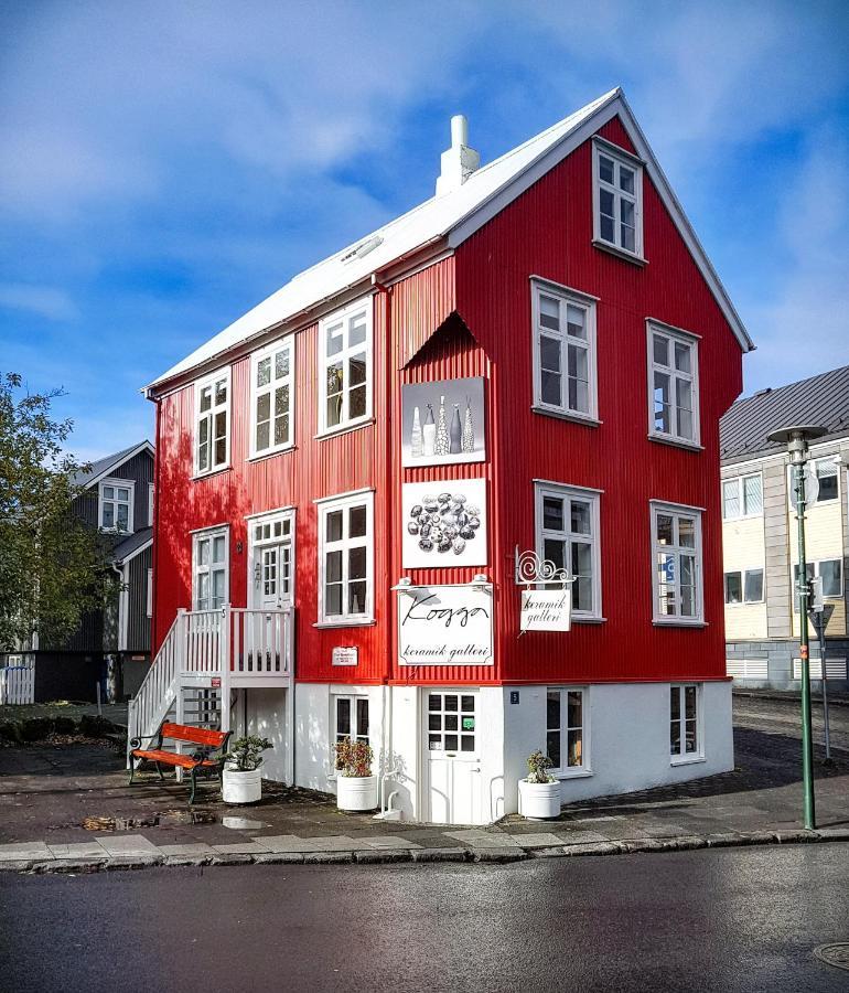 Apartment House Of The Snowbird *